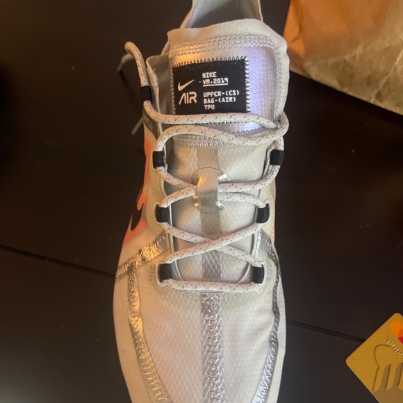 2019 Vapormax (never worn) main image 6